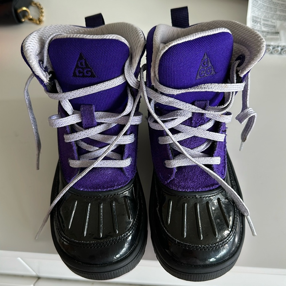 Nike winter boots